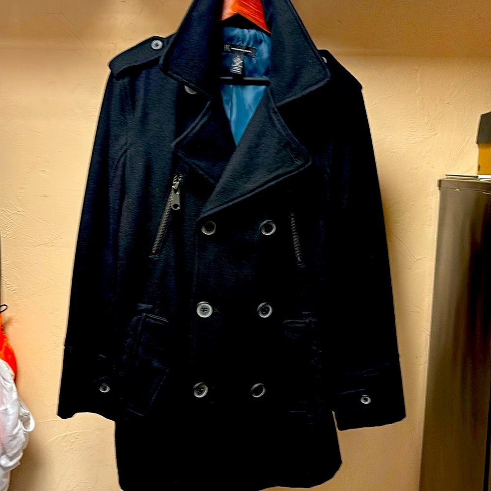 Men’s wool coat size L.